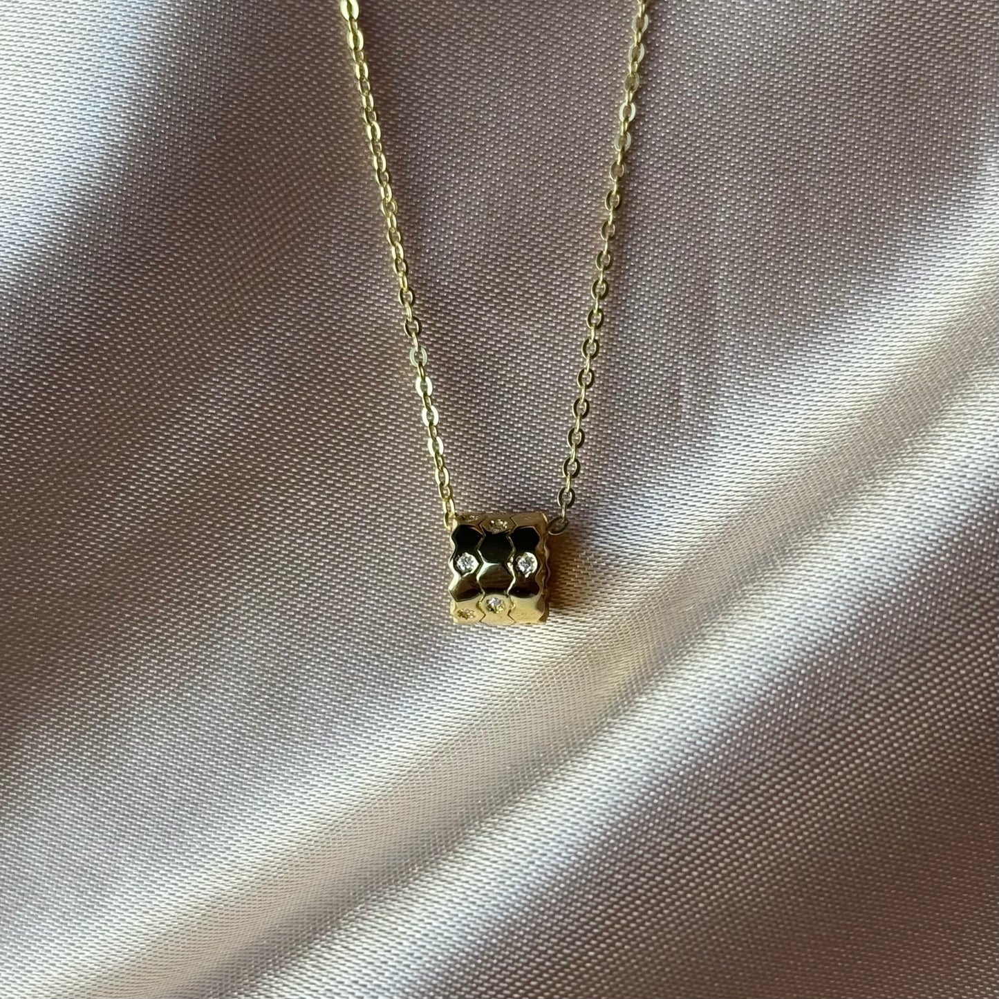 Bee Halskette