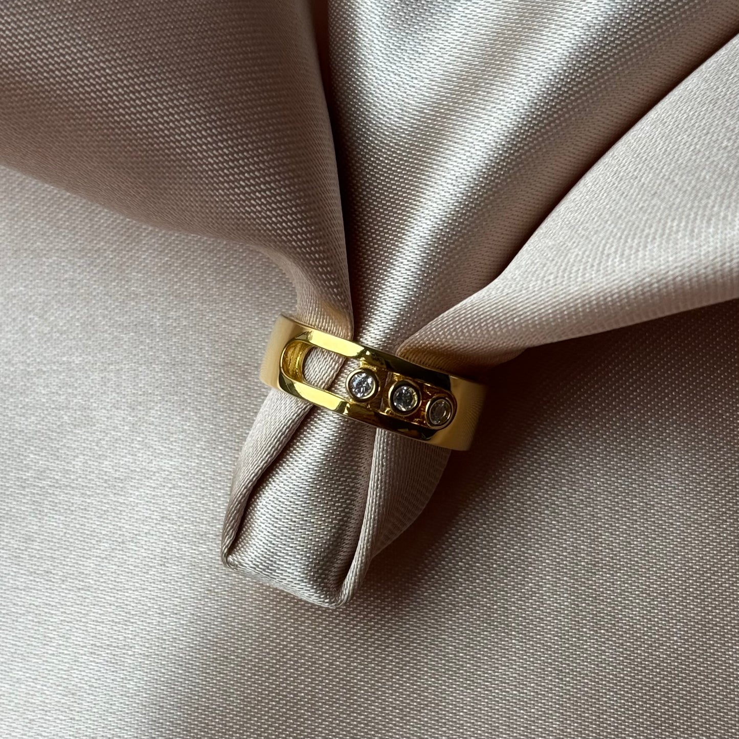 Joli Classic Ring