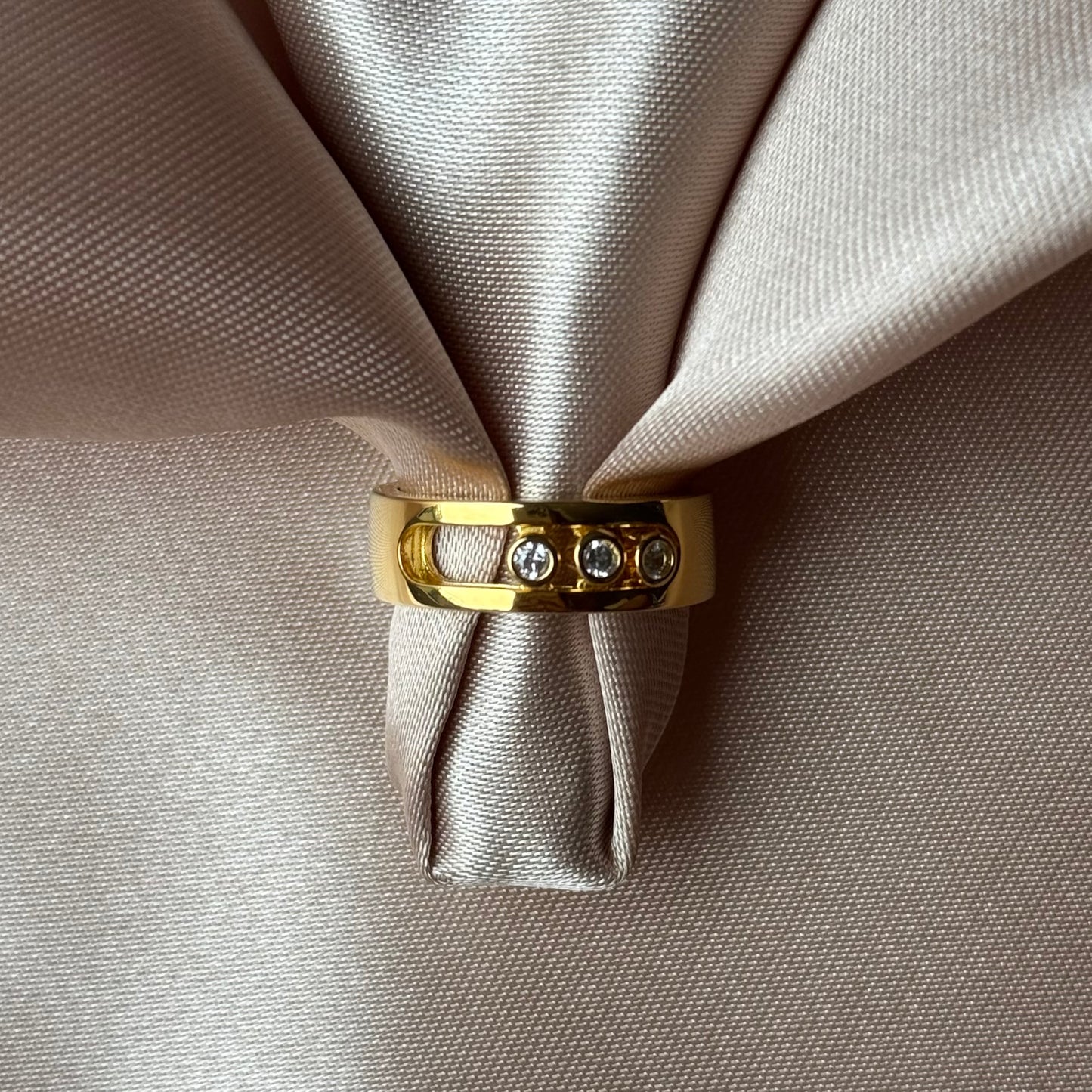 Joli Classic Ring